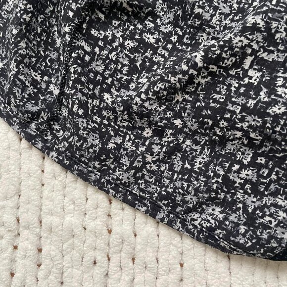 Lululemon Black Speckled Speed Short (4-way Stretch 2 1/2" ) - Size 10 - Picture 5 of 6